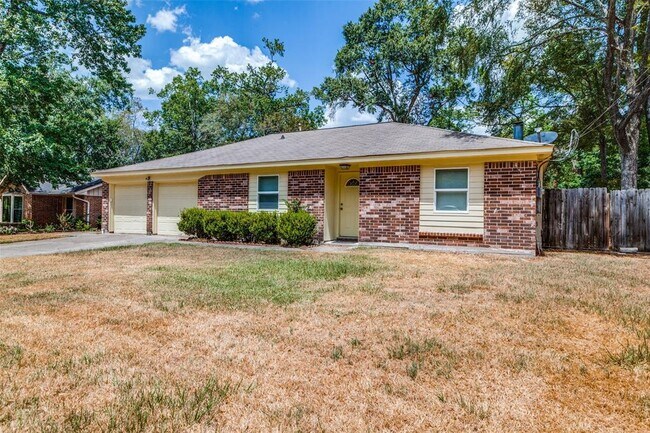Foto del edificio - 3430 Shadowcrest Ln