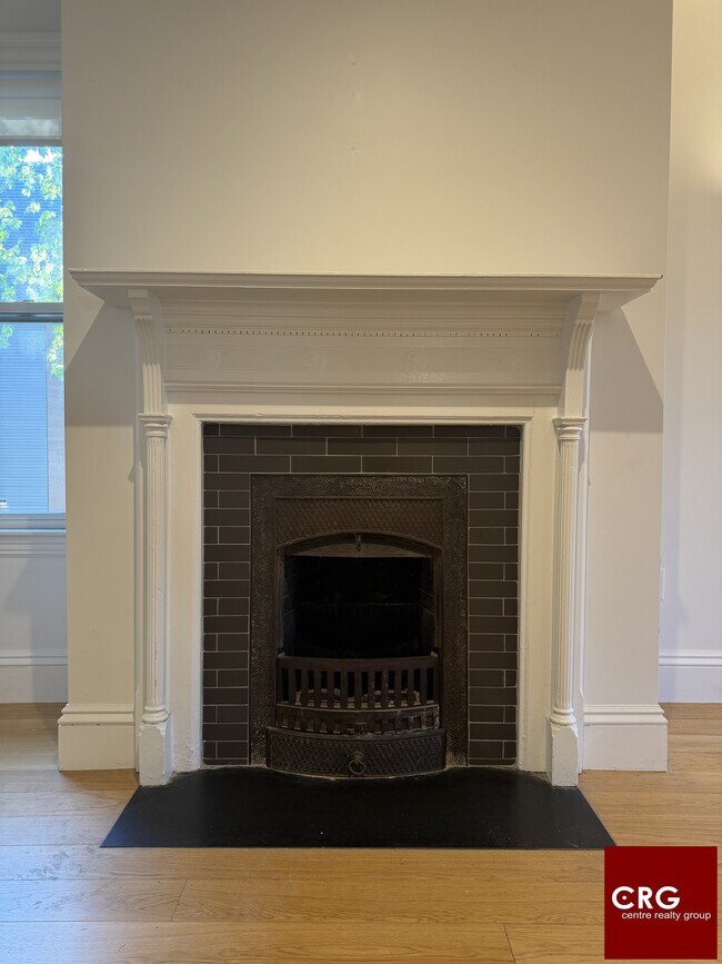 Building Photo - 83-84 Gardner St. Unit U200
