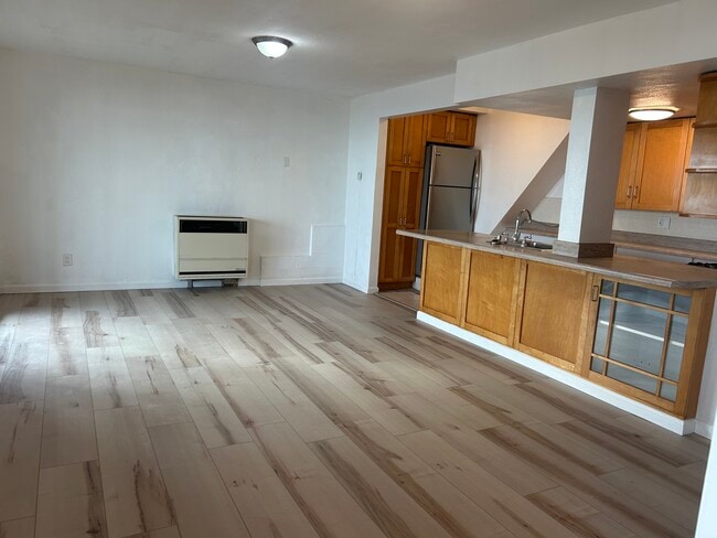 Building Photo - 187 Oakridge Dr