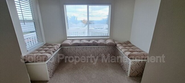 Building Photo - 19 Vine St