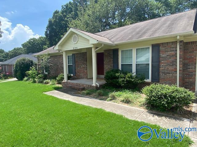 Building Photo - 826 Crestview Dr