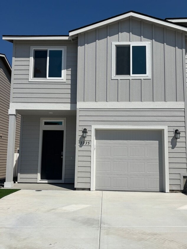 Primary Photo - Brand New Corner Townhome!