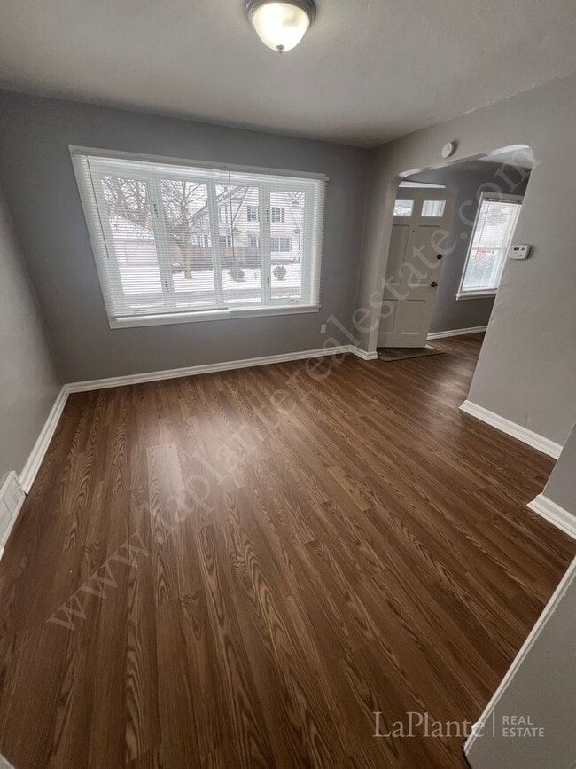 Building Photo - Move-in Ready 3 Bedroom Home for Rent
