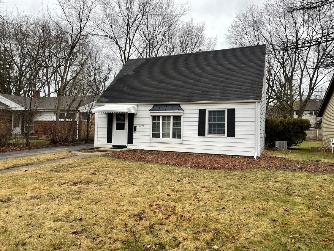 Primary Photo - 1795 Beverly Pl