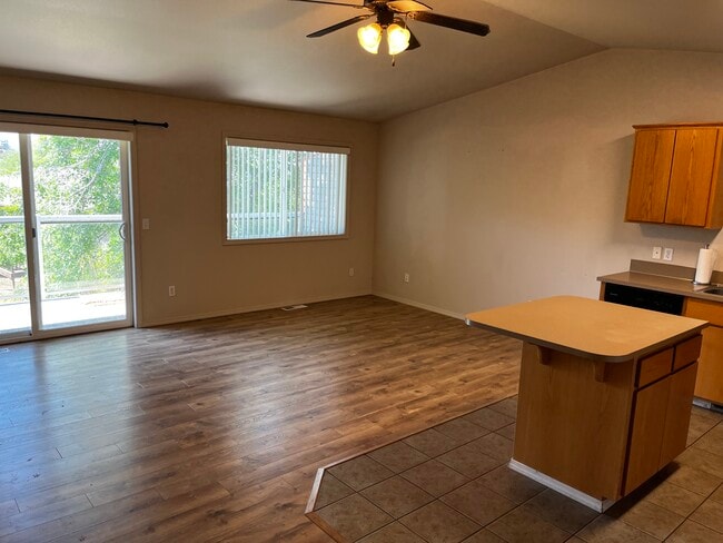 Building Photo - 2518 Valley View Ct