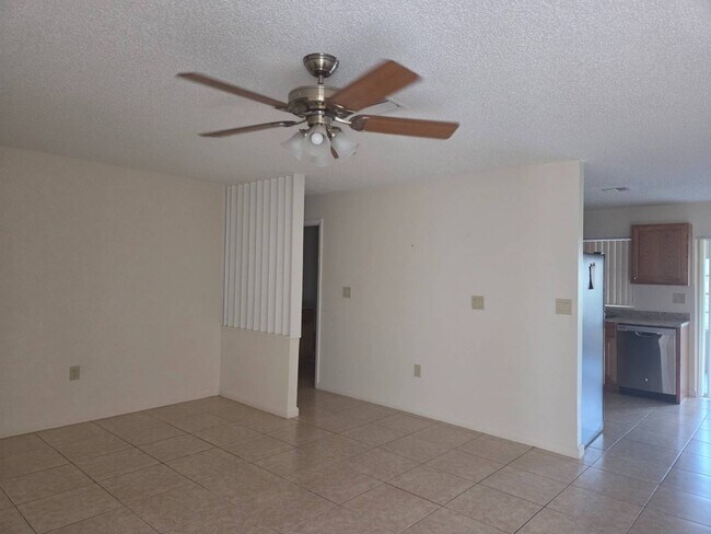 Building Photo - 4718 Leucadendra Dr