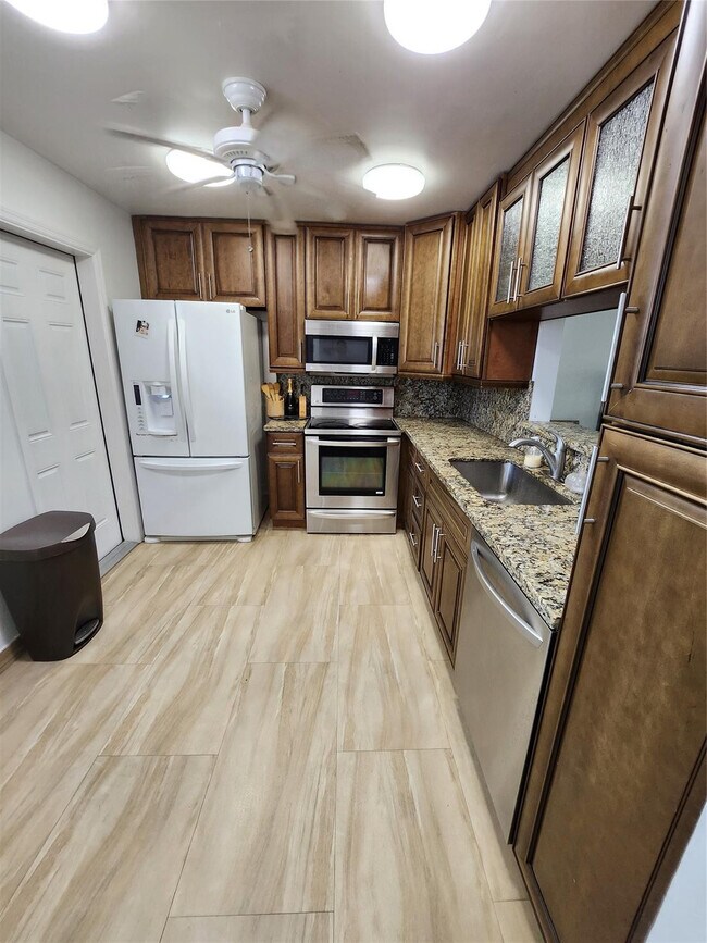 Foto del edificio - 219 NE 14th Ave