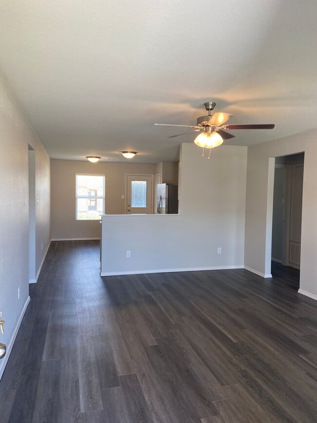 Building Photo - Three Bedroom | Two Bath Home in Conrad Court