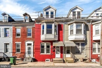 Building Photo - 34 N Sherman St