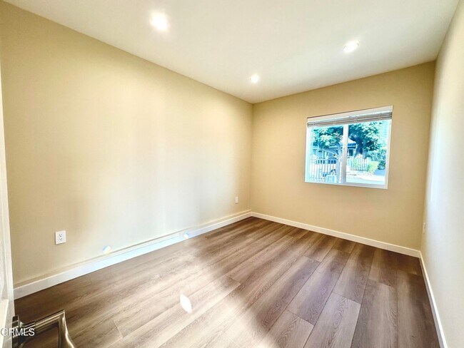 Foto del edificio - 8213 Oswego St
