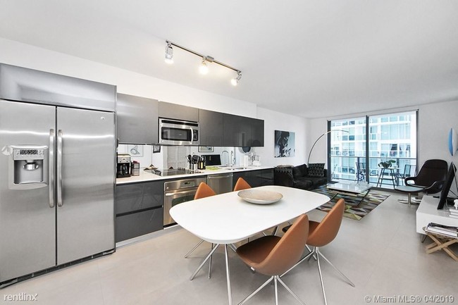 Building Photo - 1 br, 1.5 bath  - My Brickell