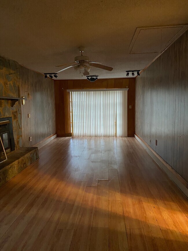 Foto del edificio - 4413 Jenwood St