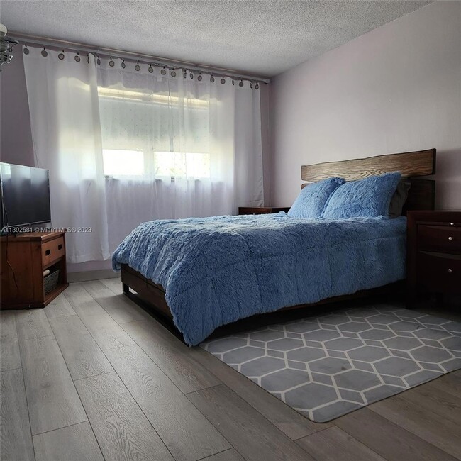 Building Photo - 1380 NW 43 Terrace