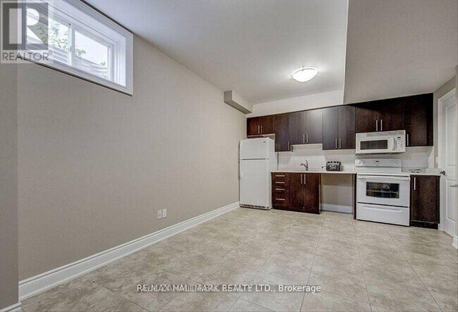 Photo du bâtiment - 90 Grandview Ave