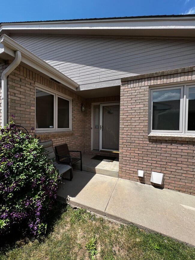 Foto del edificio - 4 Bed 3 Bath Townhouse in West Fort Collins!