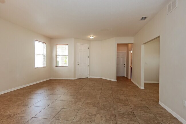 Building Photo - 9322 Zincoe Ln