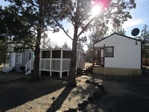 Building Photo - 6760 SE Canyon Rd