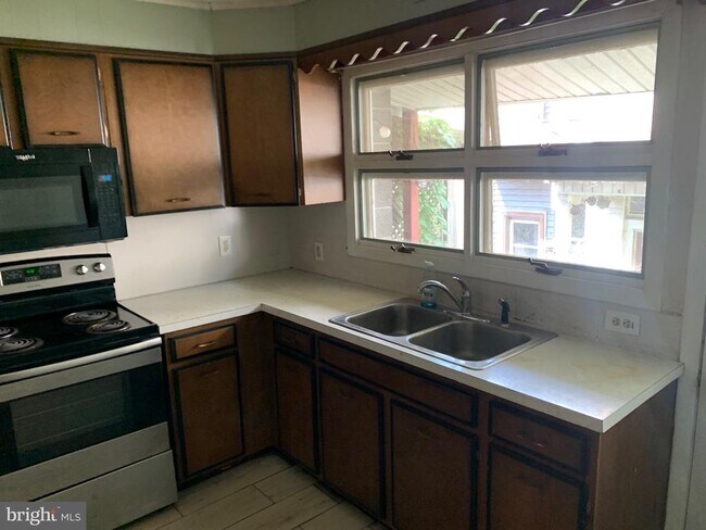 Foto del edificio - 217 E Mahanoy St
