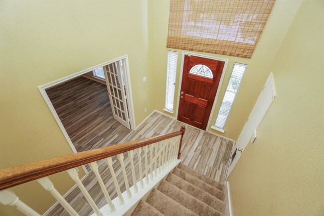 Building Photo - 2923 Walnut Knoll Way