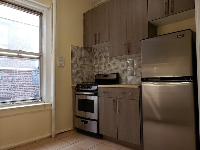 Building Photo - 22 St Nicholas Pl