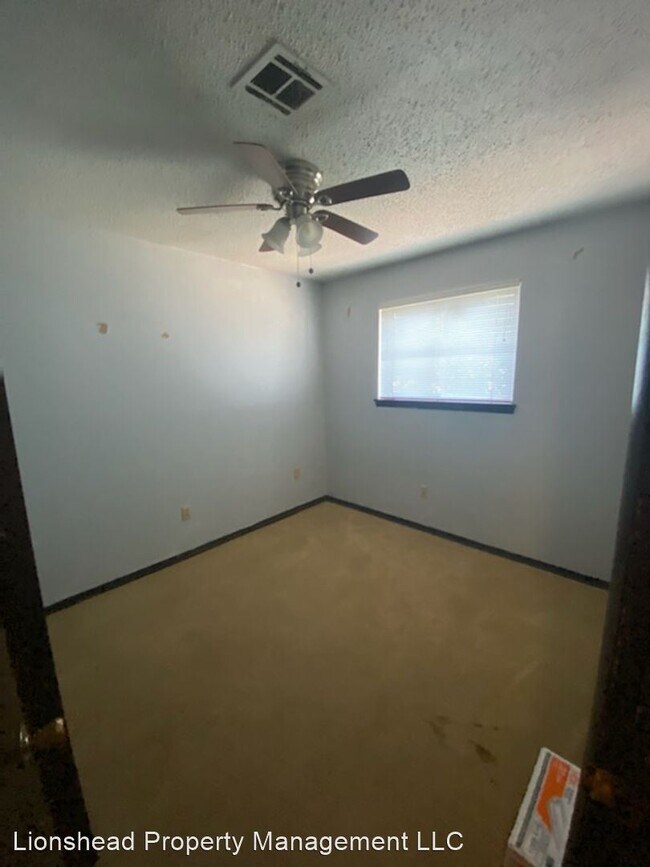 Building Photo - 4 br, 1.5 bath House - 4129 Corbett Drive
