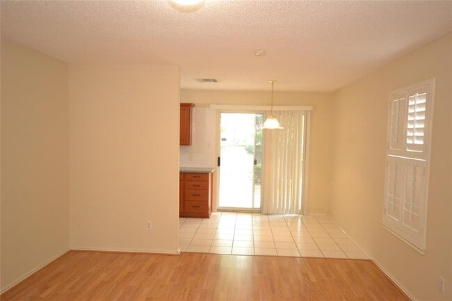 Building Photo - 2107 Bridal Path