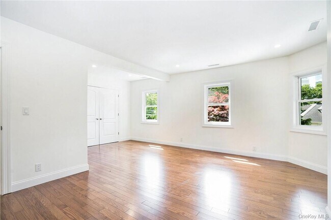 Foto del edificio - 49 Rockledge Ave