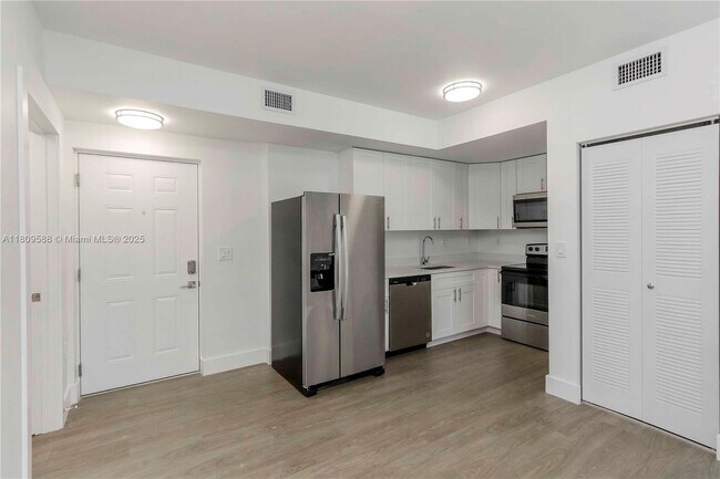 Foto del edificio - 1620 NW 18th St