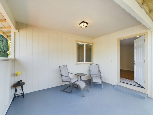 Building Photo - 949 Miller Ave