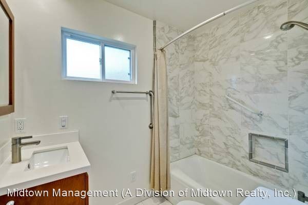 Building Photo - 5 br, 3 bath House - 665 Towle Way
