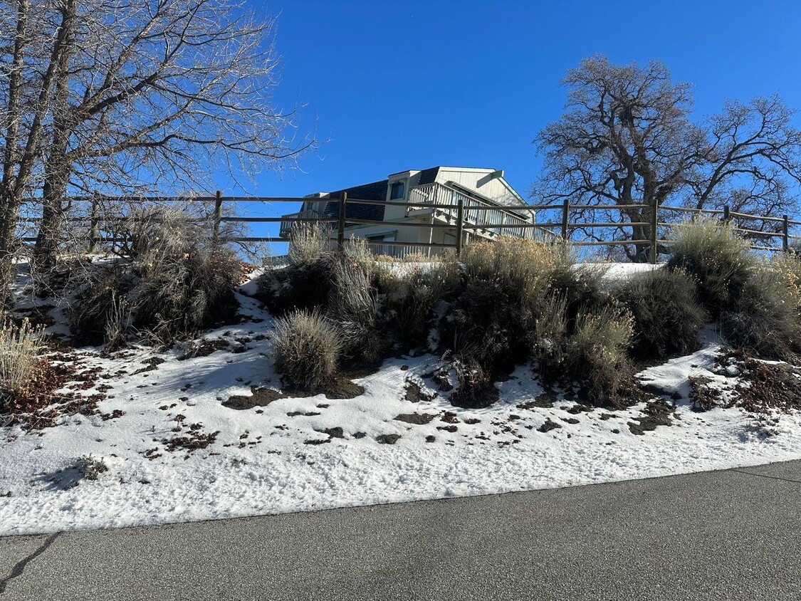 Primary Photo - 3 + 2 + Loft in Bear Valley Springs