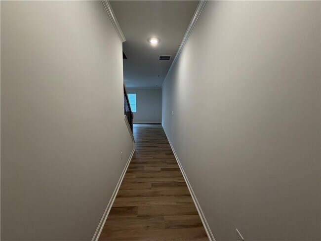 Foto del edificio - 36 Berryville Dr