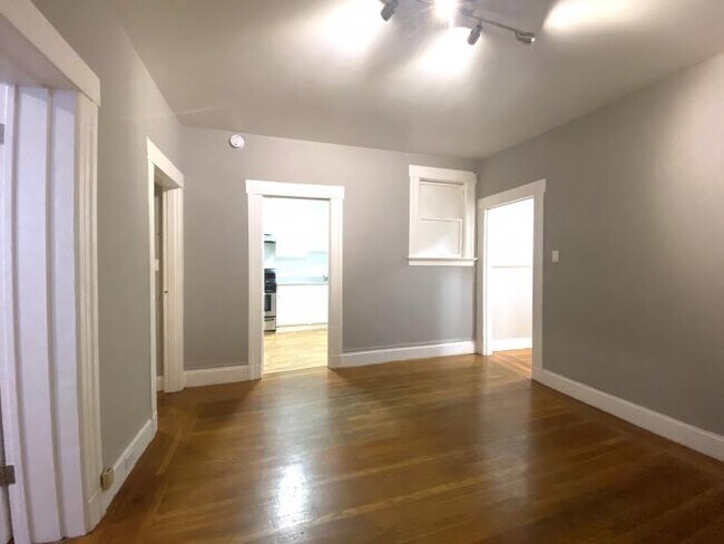 Building Photo - 2 bedroom in San Francisco CA 94109
