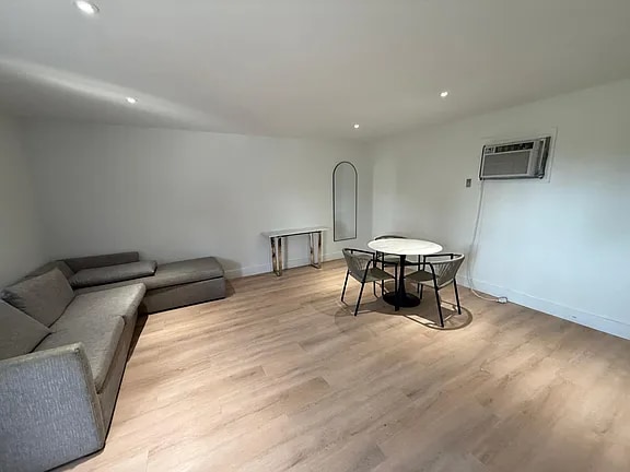 Foto del edificio - 4105 Poinsett St