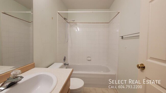 Photo du bâtiment - 9457 Broadway
