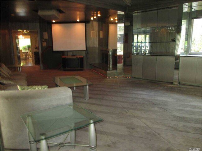 Foto del edificio - 5 Kenneth Ct