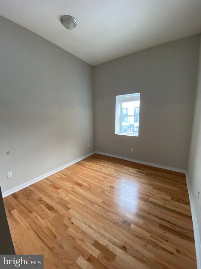 Foto del edificio - 709 N Franklin St