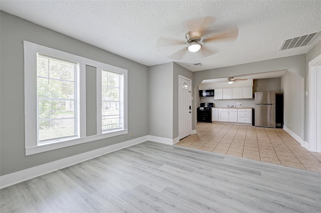 1101 Elm St, Deer Park, TX 77536 Room for Rent in Deer Park, TX