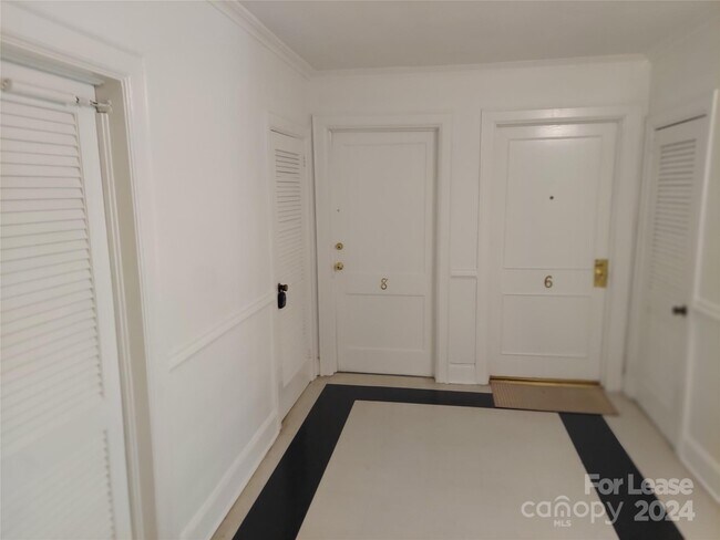 Foto del edificio - 118 Altondale Ave
