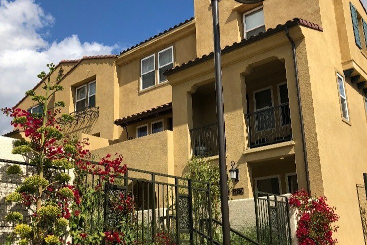 Primary Photo - 272 S Arroyo Dr