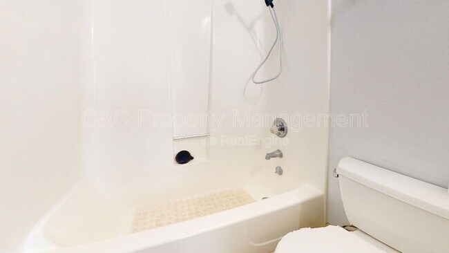 Building Photo - 2 Cassidy St