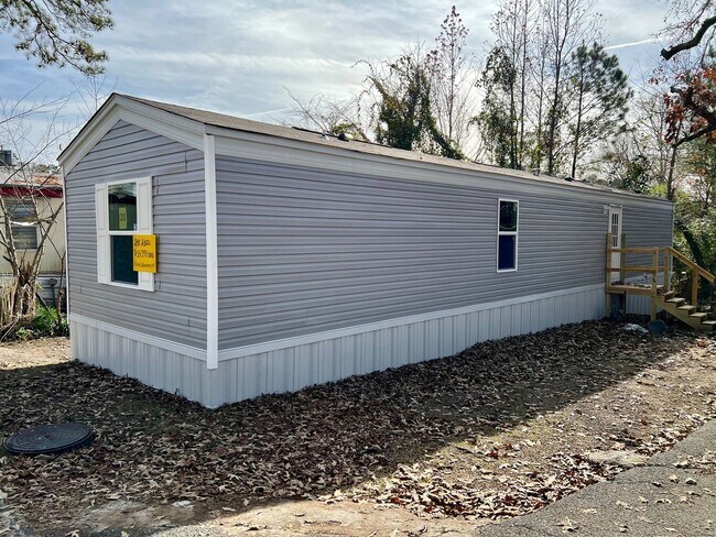 Foto del edificio - Calhoun Park Lot C9