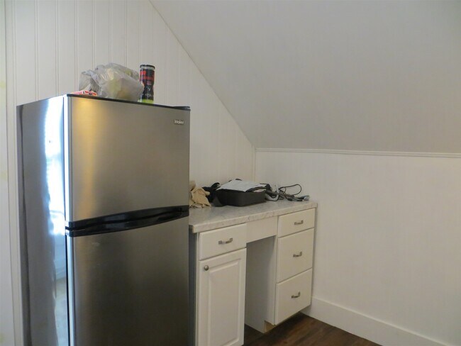 Building Photo - 44 Highland St