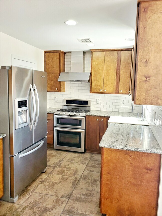 Foto del edificio - 7953 Ridgeview Dr