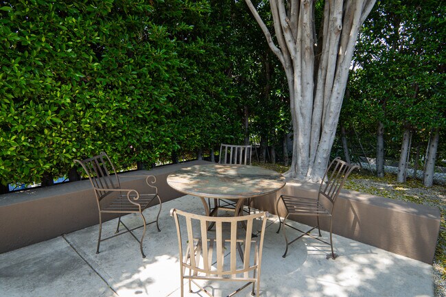 Patio privado - 638 N Gardner St