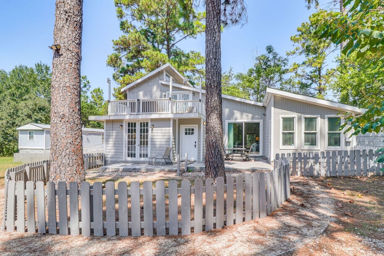 Foto principal - 372 Plum St