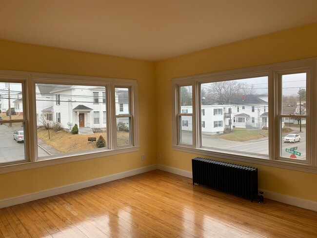 Living room - 232 East Ave