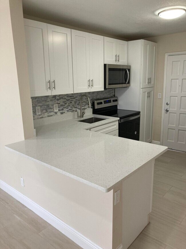 Foto del edificio - 1648 NE 31st Ct