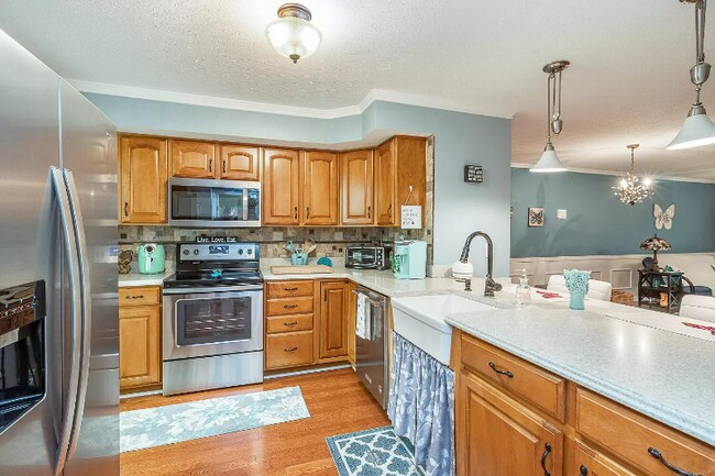 Building Photo - 1800 Ashley Ct