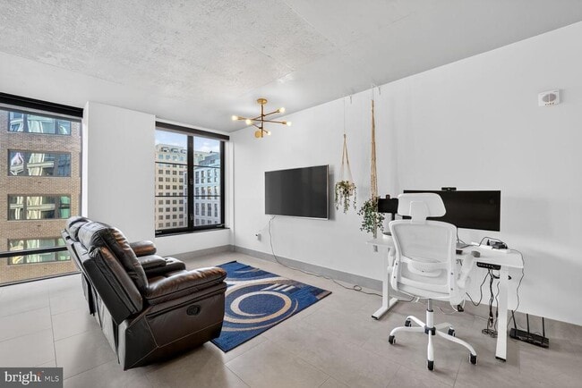 Building Photo - 1133 14th St NW